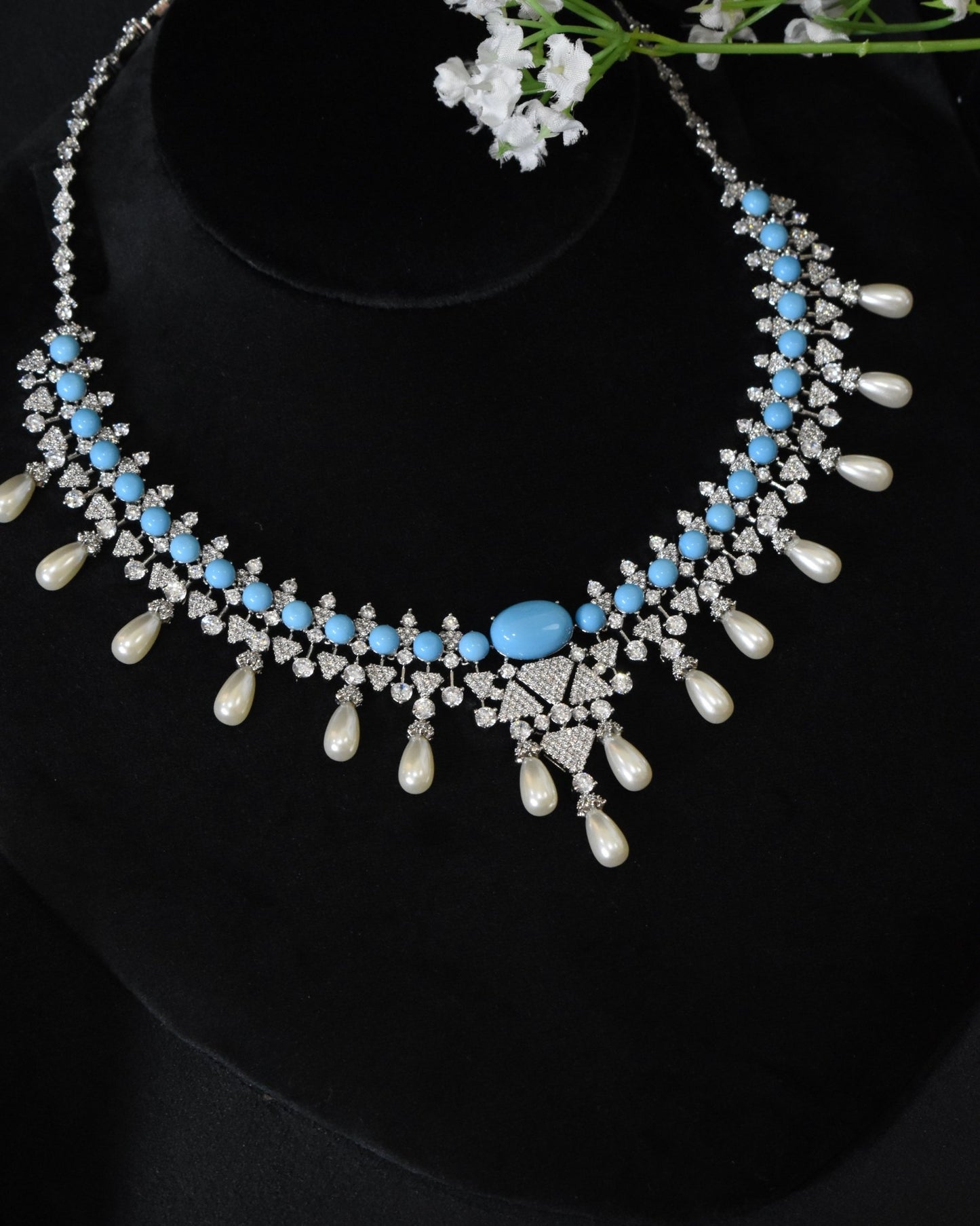 Emma Gorgeous Pearl Set