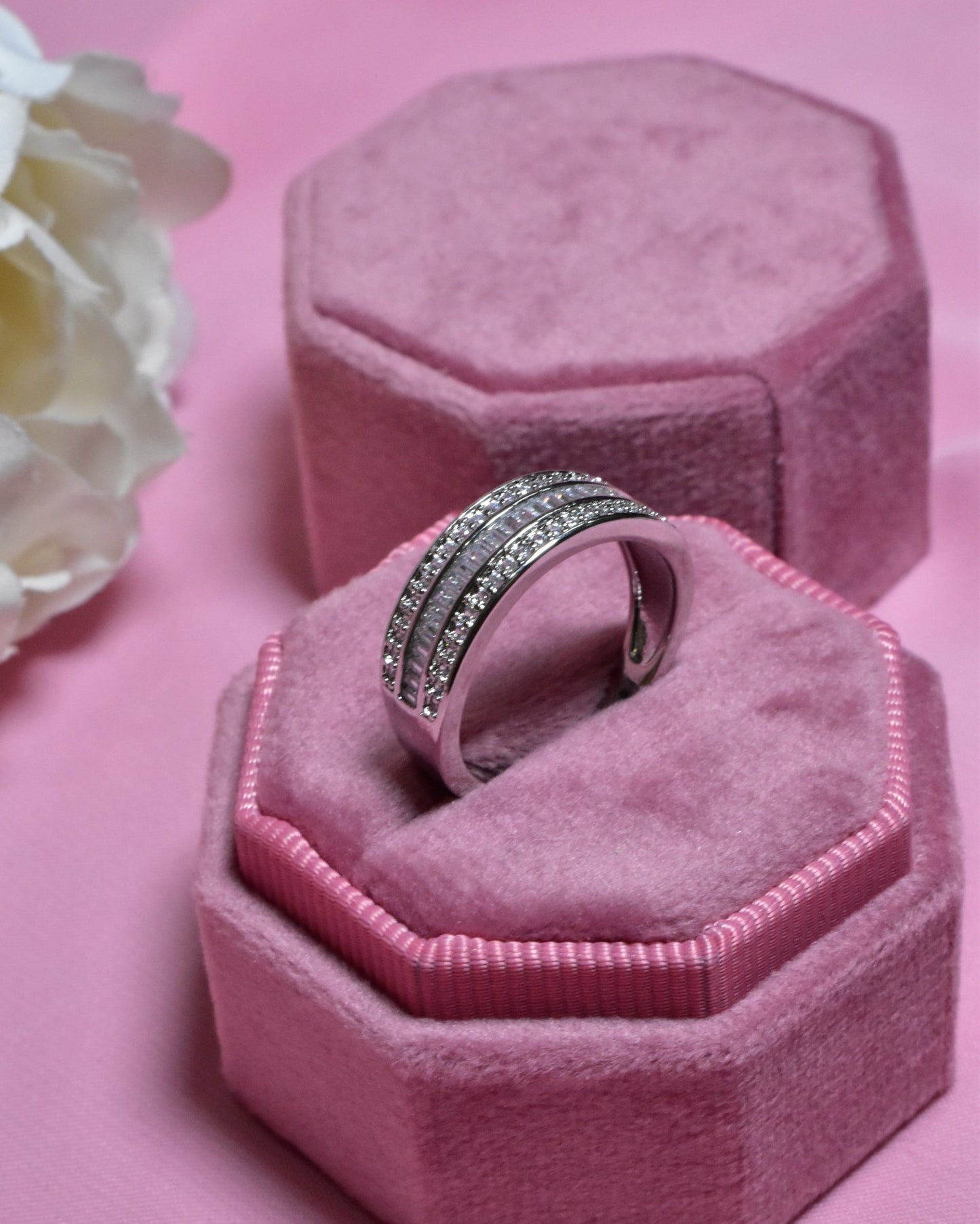 Lamas Rings