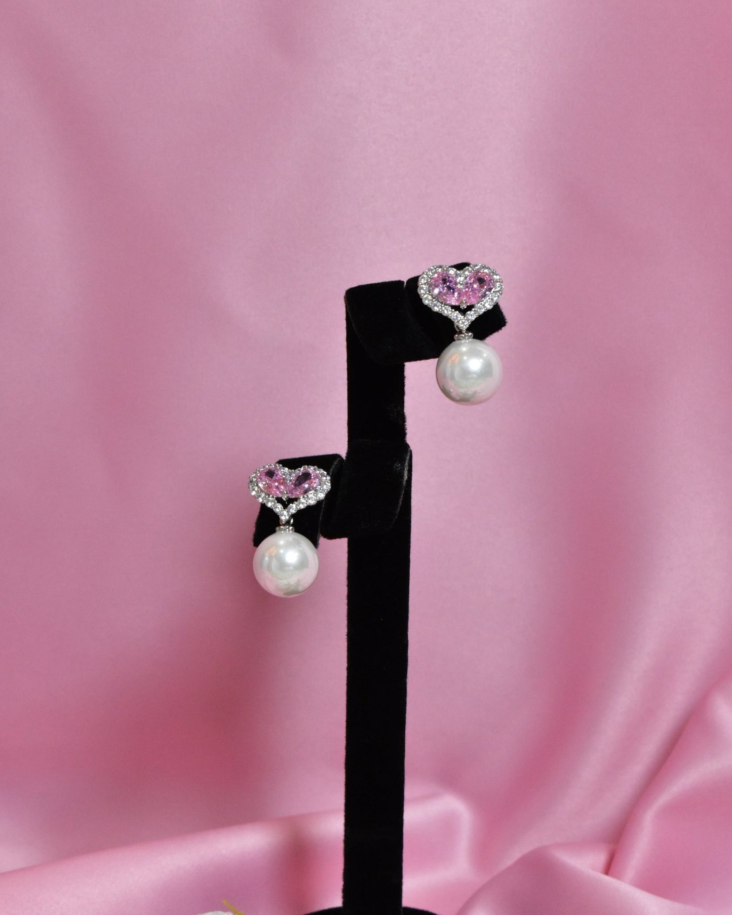 Malak Dainty Heart Pearl Earrings