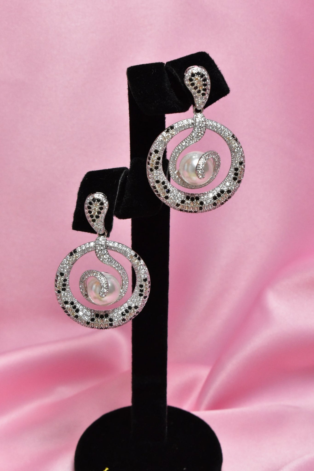 Elaris Orbit Earrings — jewellery, Kuwait — 3
