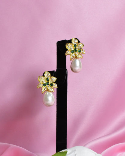 Qamar Dainty Pearl Earrings