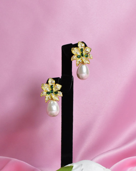 Qamar Dainty Pearl Earrings