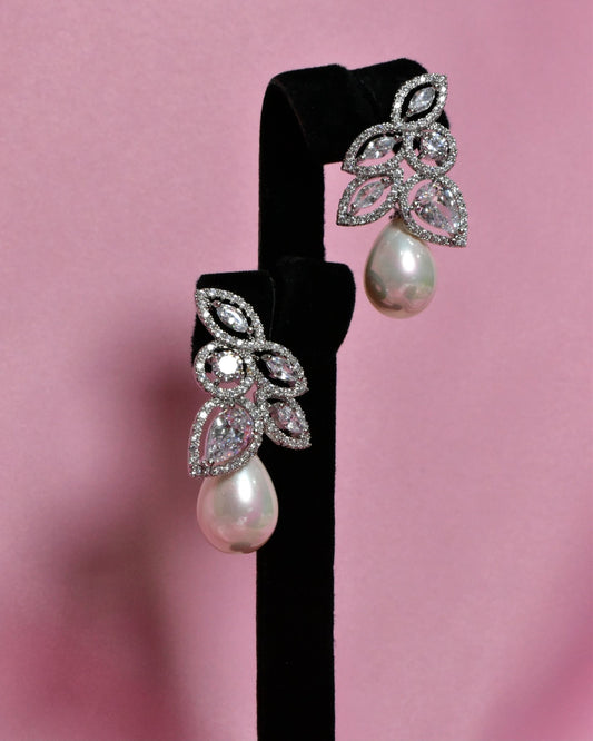Turath Pearl Earrings