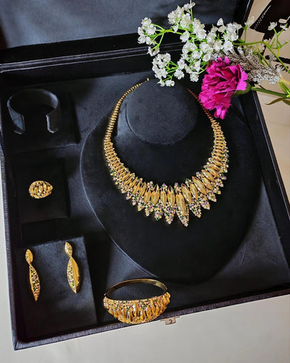 Alice Gorgeous Golden Set