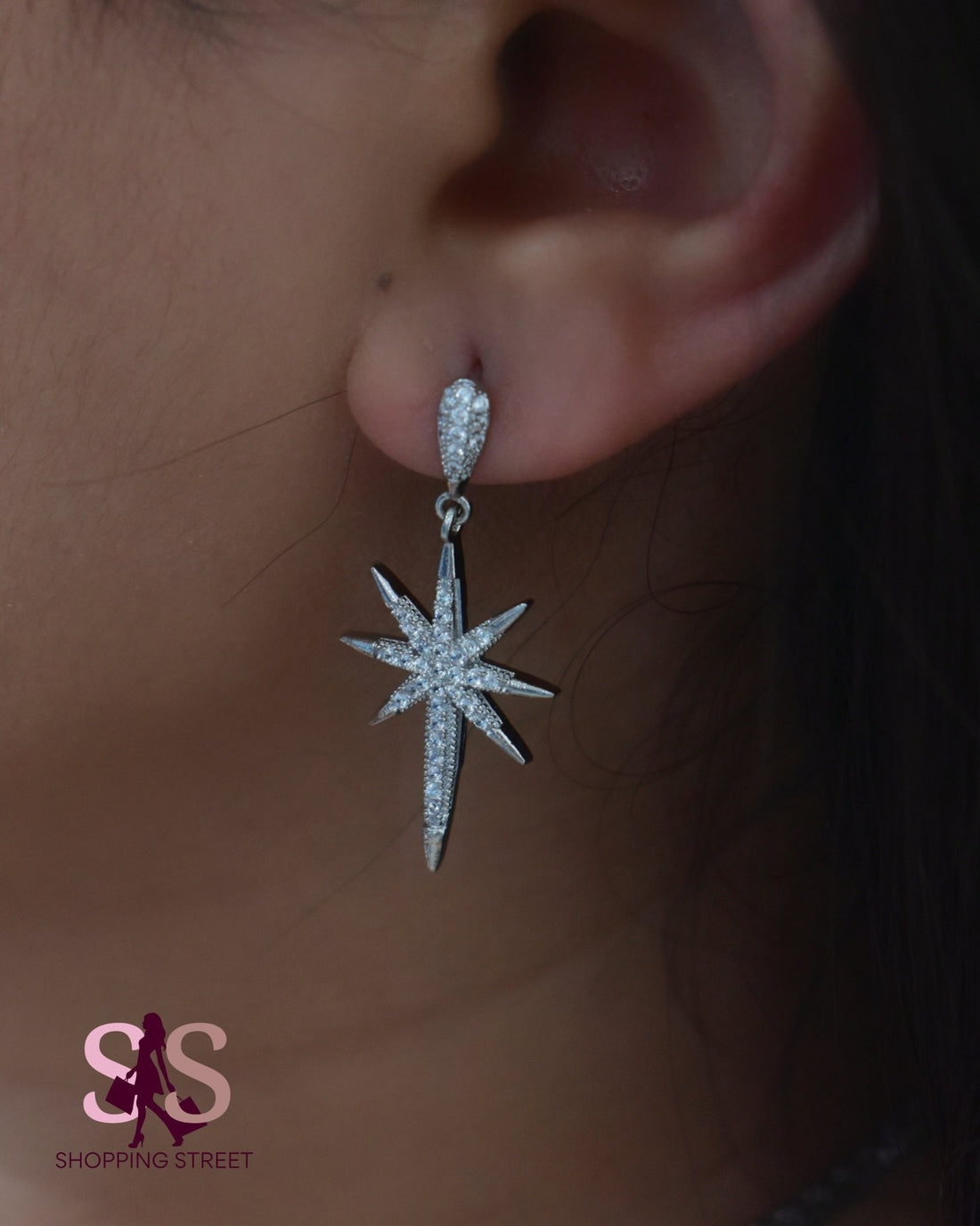 Star Sparkling Earrings 1