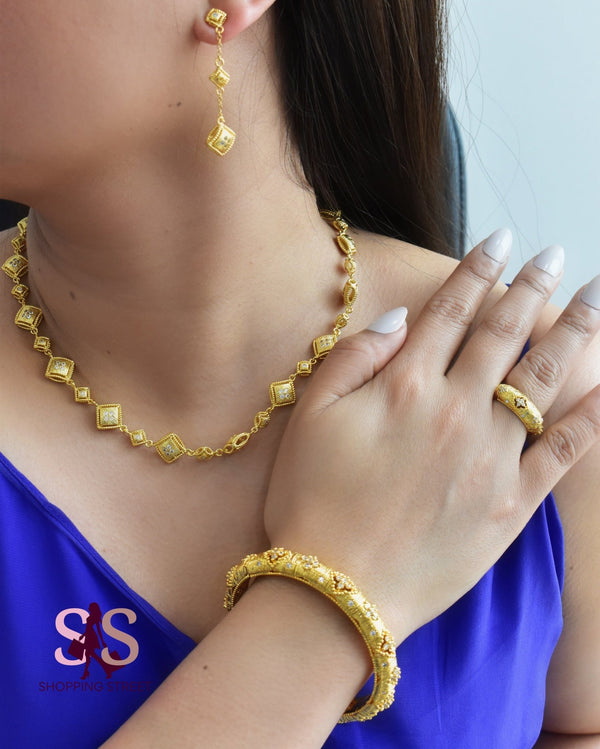 Taraf Set — Jewelry Set, Kuwait
