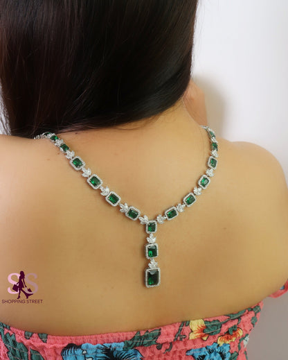 Zamarud Gorgeous Long Green Necklace Set