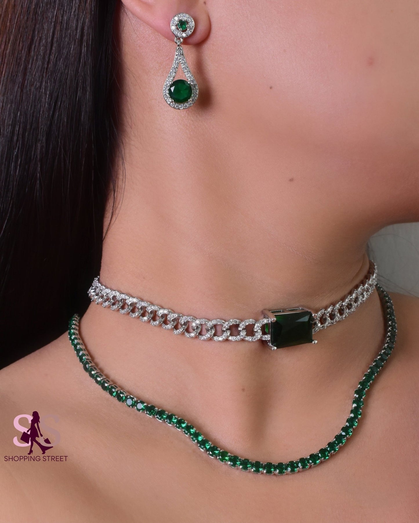 Zubaida Green Layers