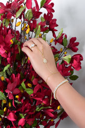 Maysa Unique Hand Chain 5