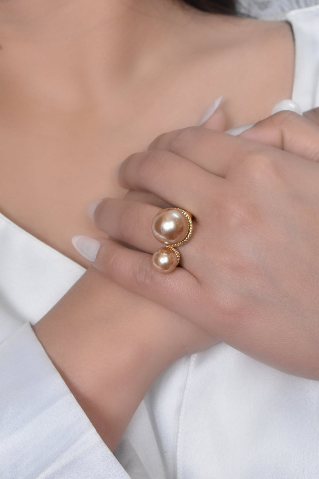 Dina Elegant Pearl Ring 3