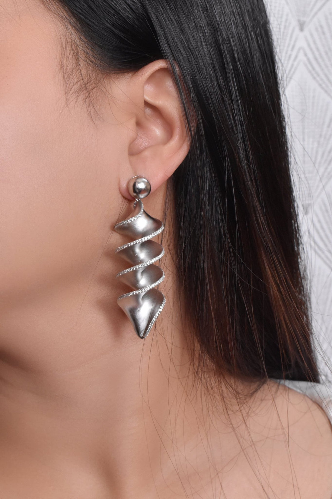 Najwa Gorgeous Grey Earrings 1