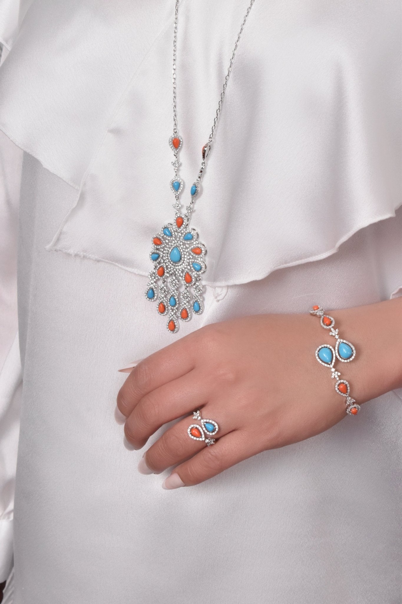 Karima Long Necklace Claay Set