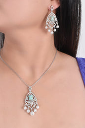 Lina Pearl Set 4