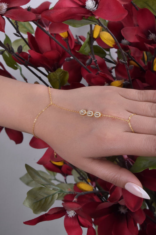 Elda Hand Chain
