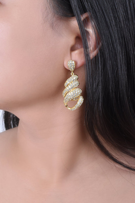 Fazia Golden Dangling Earrings