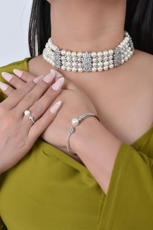 Gianna Lustrous Pearl Set