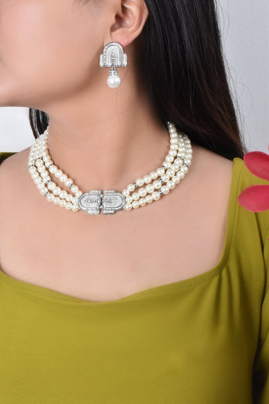 Cameo Pearl Set