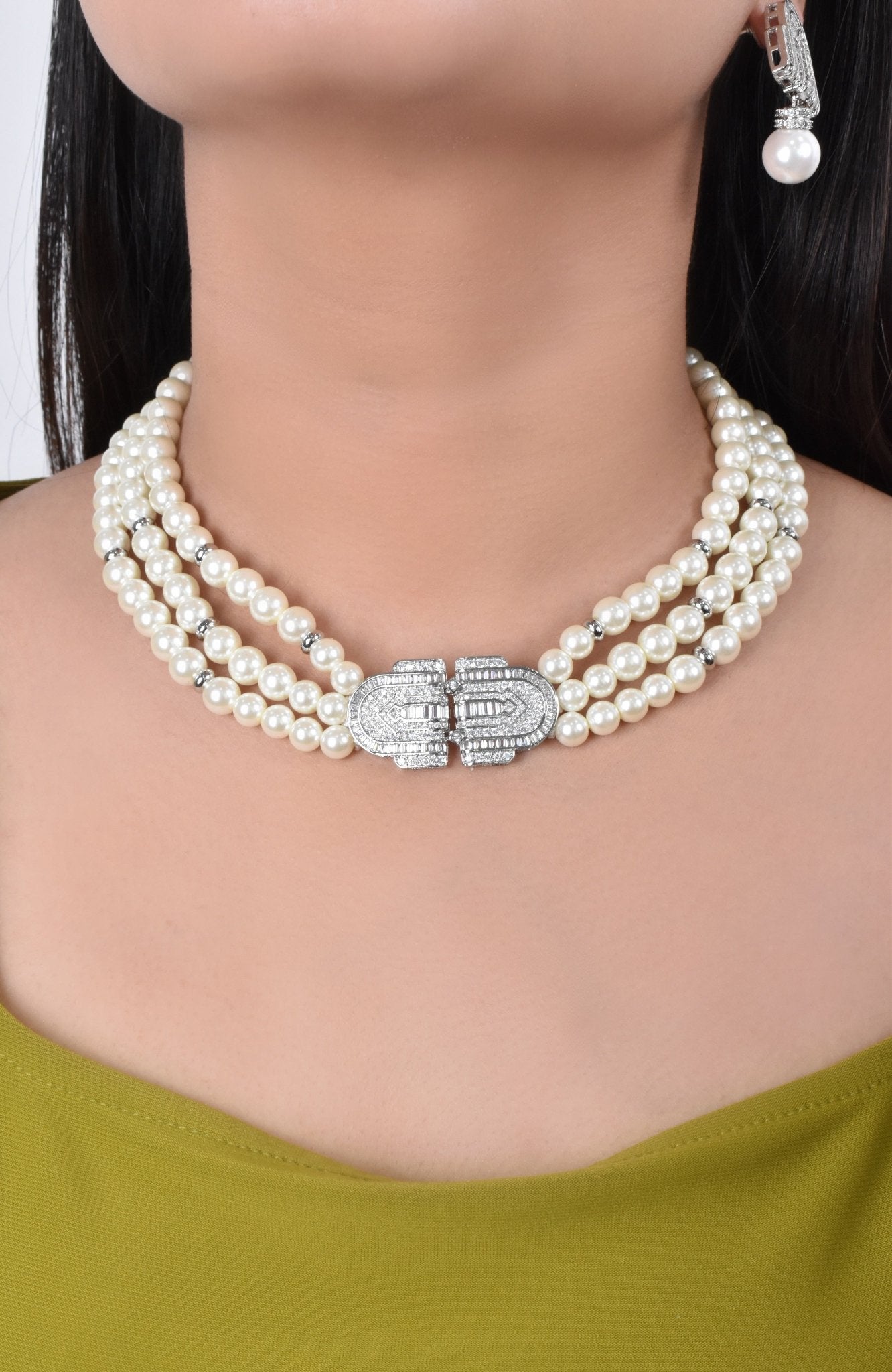 Cameo Pearl Set