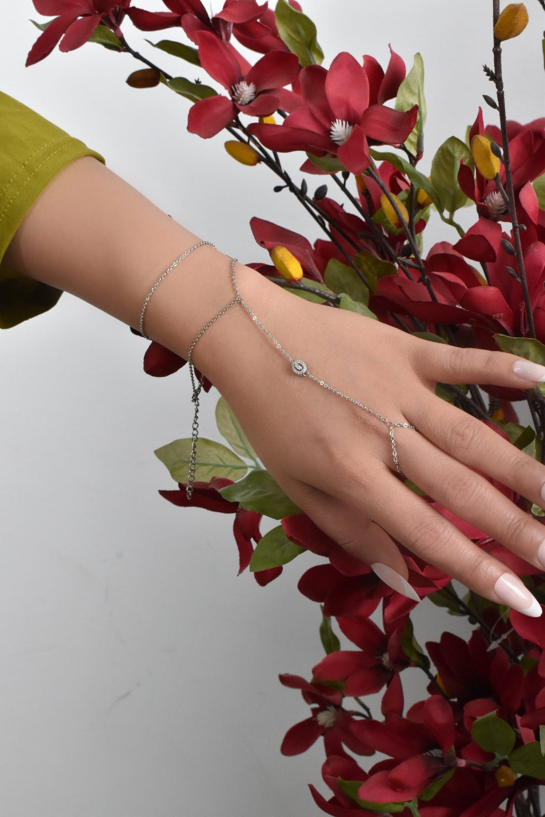 Kammy Hand Chain 1