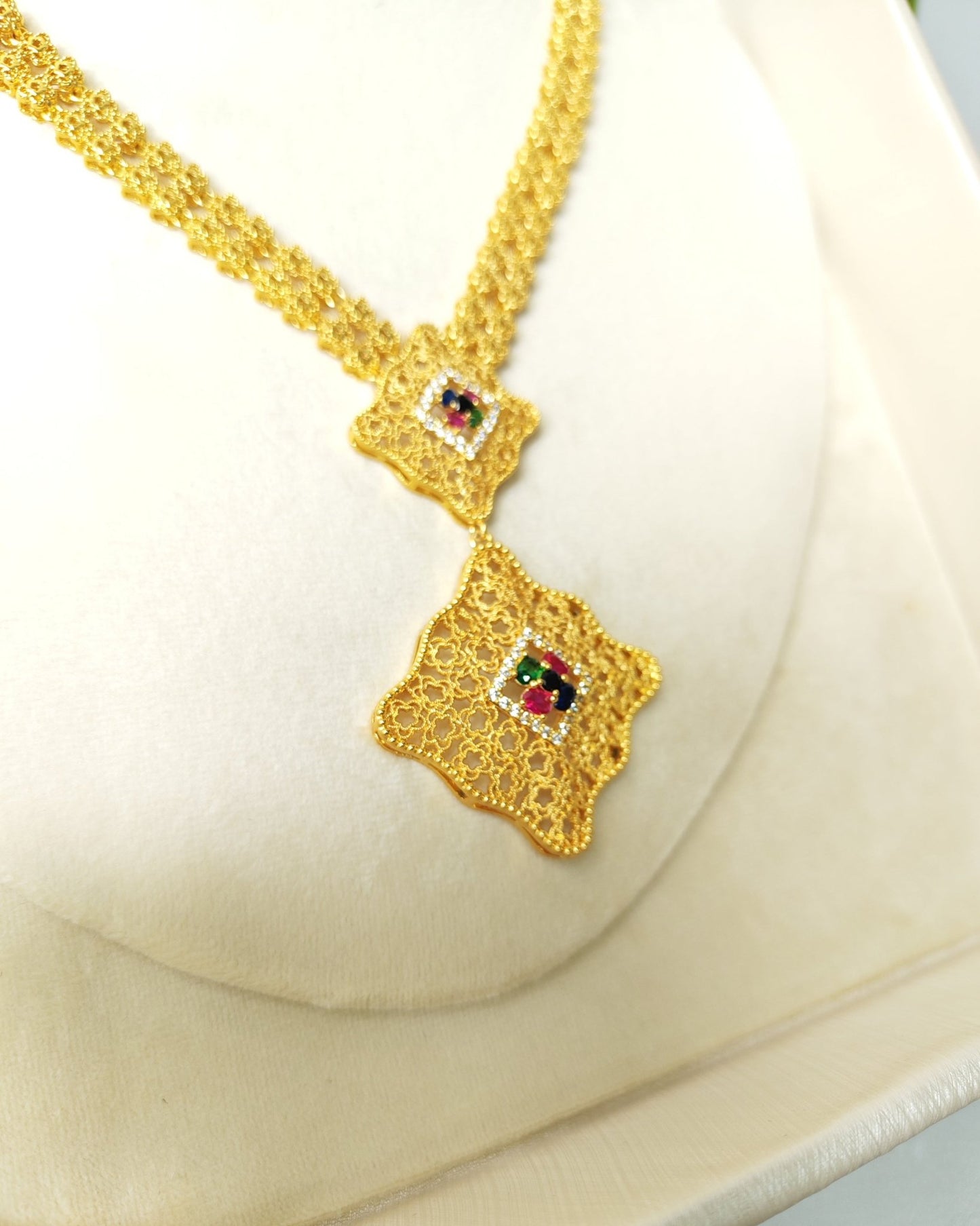 Nadia Classy Golden Set