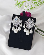 Nuraan Silver Pearl Earrings 3