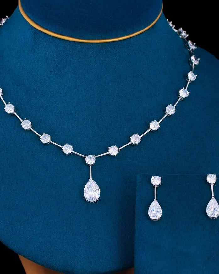 Jean Classy Necklace Earrings Set