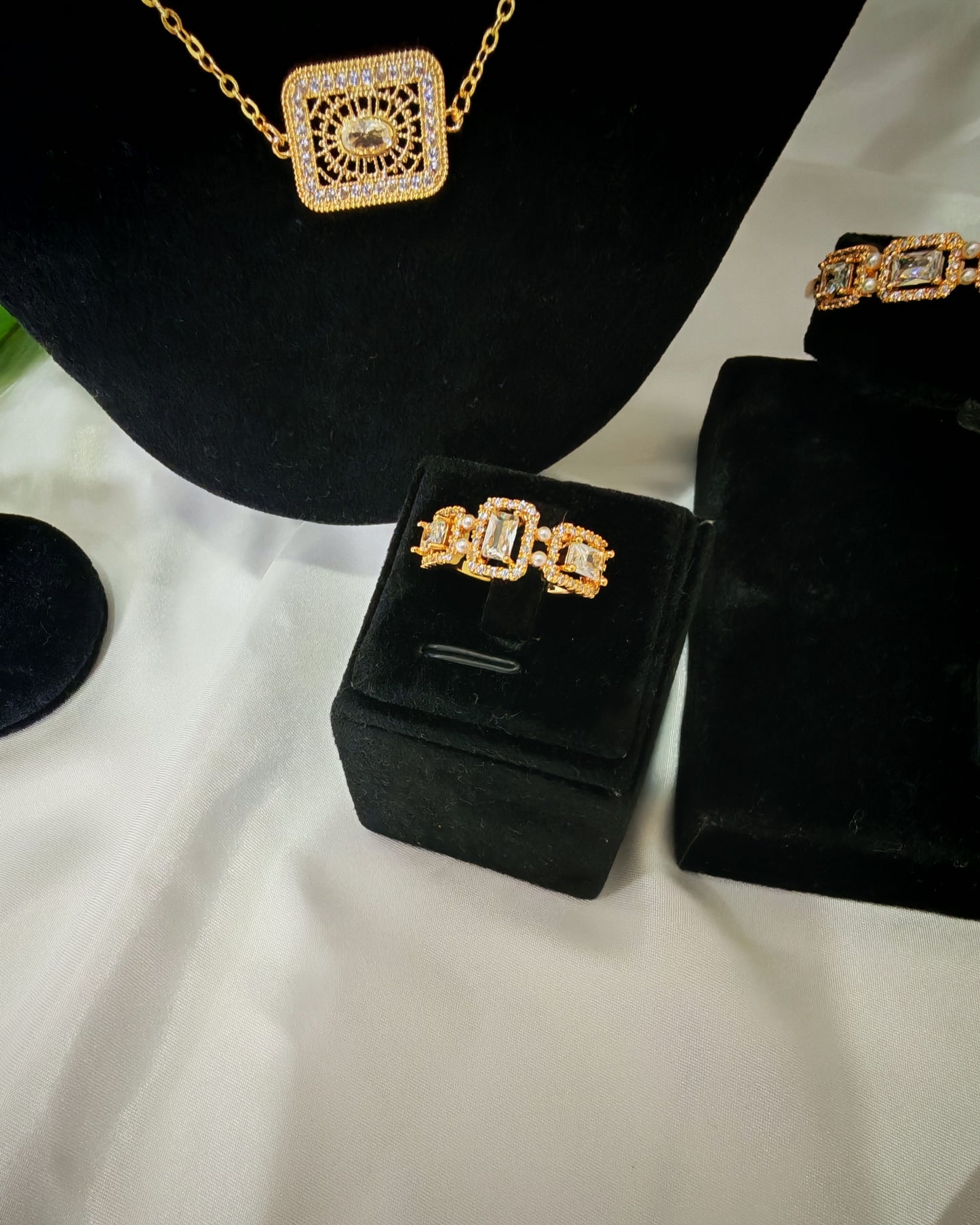 Iqra Gorgeous Layers Set