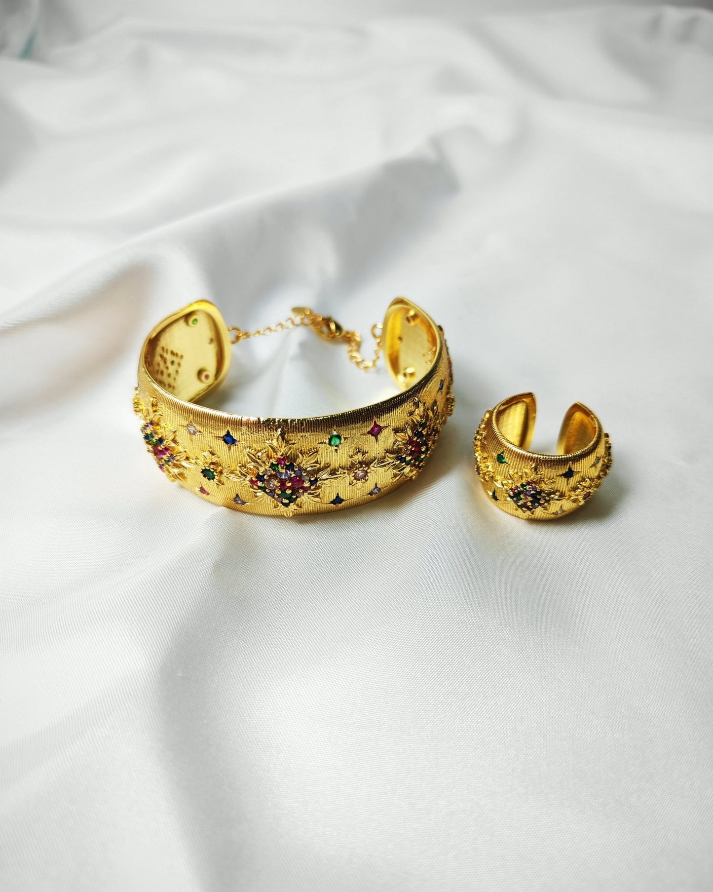 Rukhsana Bold Bracelet Ring Set