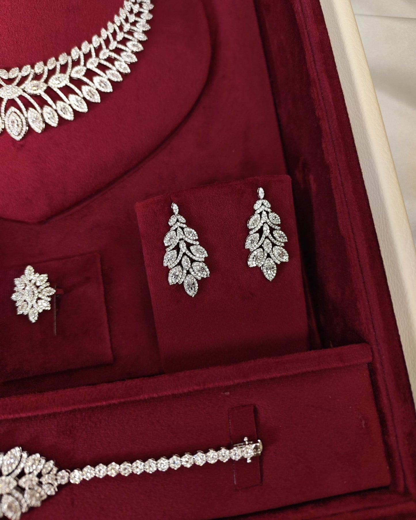 Blaise Sparkling Set