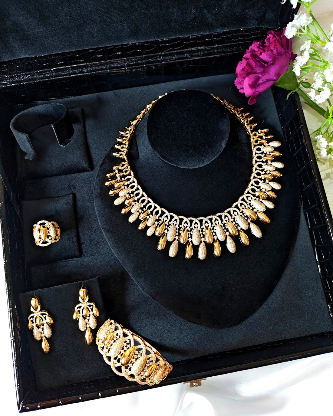 Alicia Glamorous Set 4
