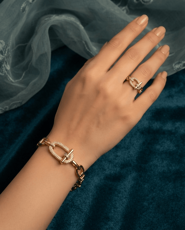 Yara Horseshoe Pair — jewellery, Kuwait